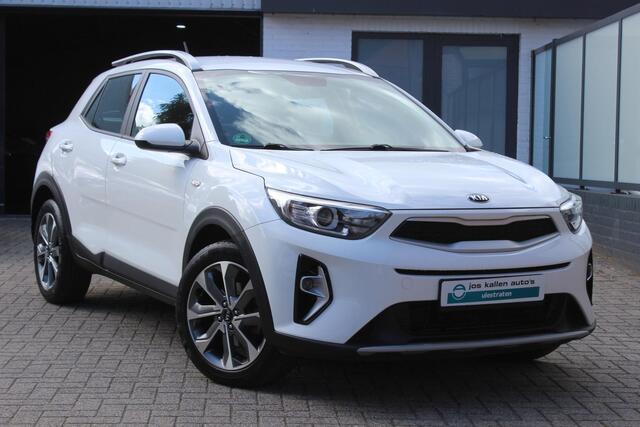 KIA Stonic 1.2 85pk 4 Cilinder, Cruise, Apple CarPlay, Navigatie, Parkeersensoren, 17"