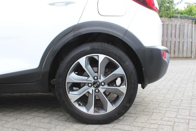 KIA Stonic 1.2 85pk 4 Cilinder, Cruise, Apple CarPlay, Navigatie, Parkeersensoren, 17"