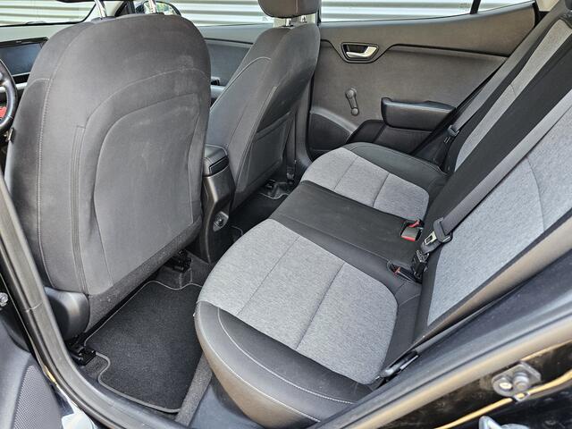 KIA Stonic 1.2 MPi ComfortPlusLine Navigator Navigatie | Camera | Sensoren Info Daan 0492-588964