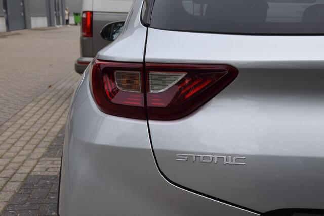 KIA Stonic 1.0 T-GDi MHEV DynamicLine | Automaat | Kia-garantie 2032 | Elektrisch inklapbare spiegels |