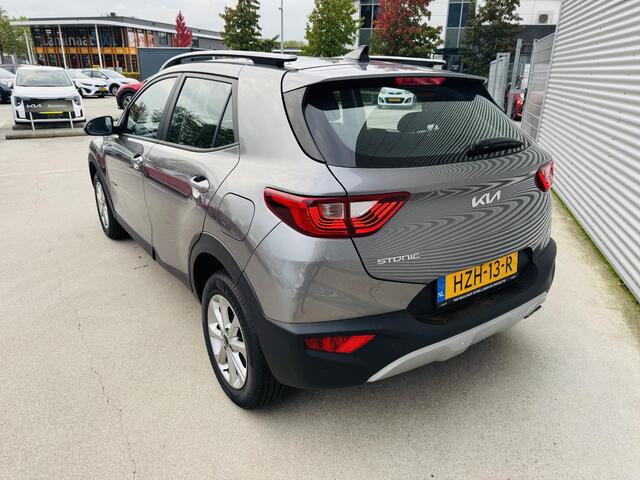 KIA Stonic 1.0 T-GDi MHEV DynamicLine Navi | Clima | Cruise | Camera | Demo auto kmstand kan iets varieeren | Informeer altijd even of de auto aanwezig is.