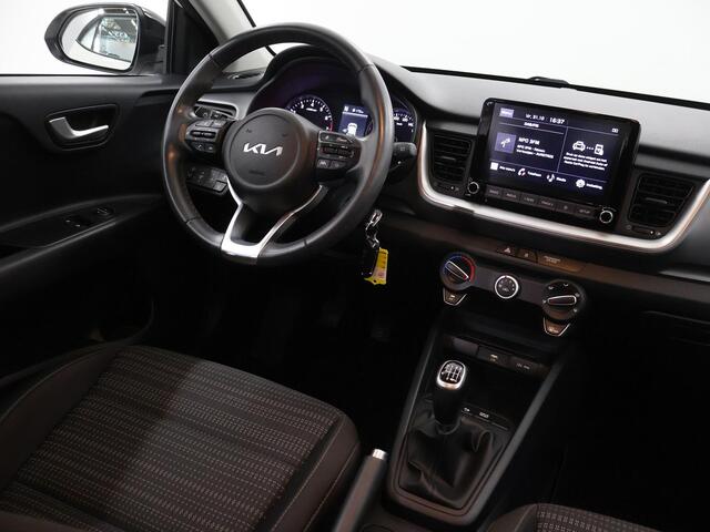 KIA Stonic 1.0 T-GDi MHEV DynamicLine | Parkeercamera | Bluetooth | Airco | Cruise Control | Navigatie via Carplay |