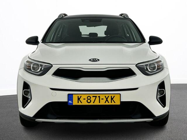 KIA Stonic 1.0 T-GDi 120pk MHEV DynamicLine Auto. Navigatie Apple Carplay/Android Auto Camera Parkeersensoren achter Cruise Control Lichtmetalen velgen Airco