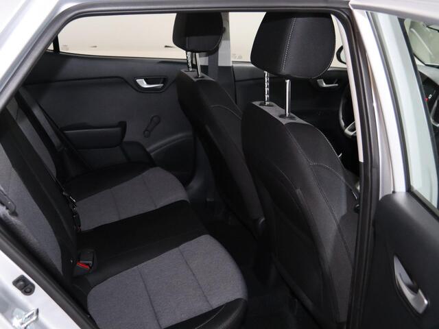 KIA Stonic 1.0 T-GDi MHEV ComfortLine | Achteruitrijcamera | Parkeersensoren achter | Navigatiesysteem | Cruise control | Actieve rijbaanassistentie |