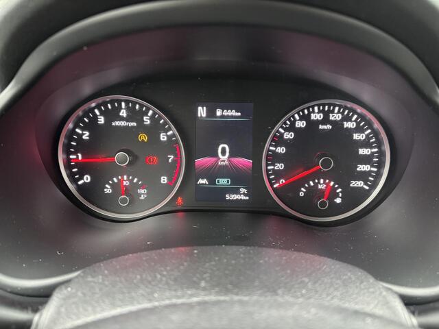 KIA Stonic 1.0 T-GDI MHEV DynamicLine | Trekhaak | All season banden | Apple Carplay/Andoid Auto | Cruise Control