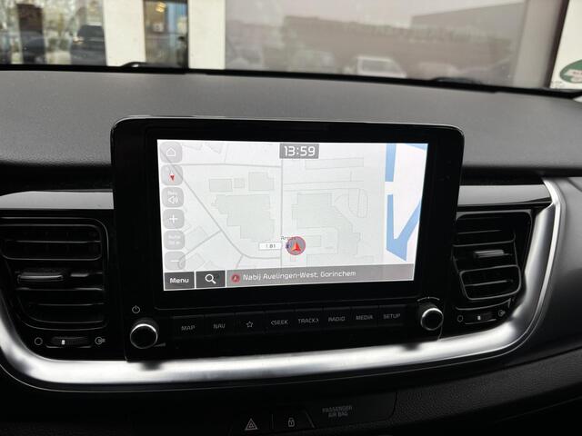 KIA Stonic 1.0 T-GDI MHEV DynamicLine | Trekhaak | All season banden | Apple Carplay/Andoid Auto | Cruise Control