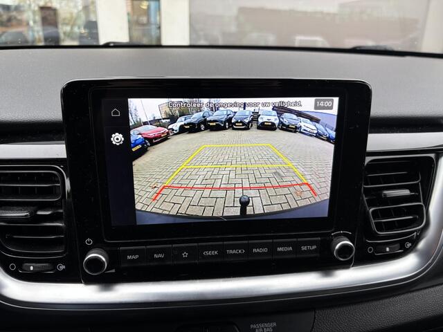 KIA Stonic 1.0 T-GDI MHEV DynamicLine | Trekhaak | All season banden | Apple Carplay/Andoid Auto | Cruise Control
