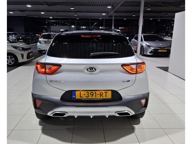 KIA Stonic 1.0 T-GDi MHEV GT-Line Stoel en stuur verwarming, Apple Carplay/Android Auto, Navigatie, Camera.