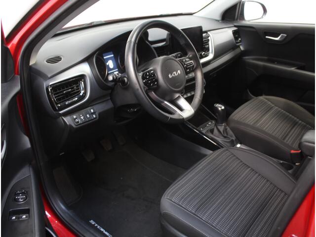 KIA Stonic 1.0 T-GDi MHEV DynamicPlusLine CLIMATE | CAMERA | CARPLAY | LED | NAVI | ADAPCRUISE | LMV16 | PDC | STOELVERW