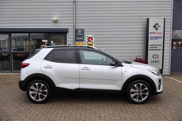 KIA Stonic 1.0 T-GDi Sports Edition 1e Eigenaar | Volledig Onderh | BTW | Camera | Navi | Carplay | DAB | Cruise | PDC | Full Led | Hill-Hold