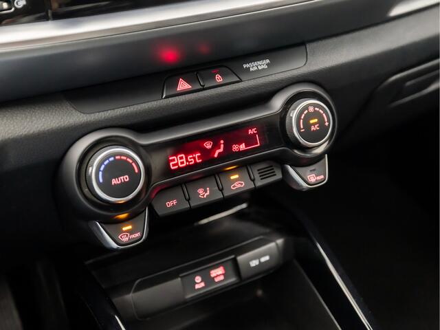 KIA Stonic 1.0 T-GDi DynamicPlusLine (APPLE CARPLAY, NAVIGATIE, CAMERA, CLIMATE, KEYLESS, SPORTSTOELEN, CRUISE, LM VELGEN, NIEUWE APK, NIEUWSTAAT)