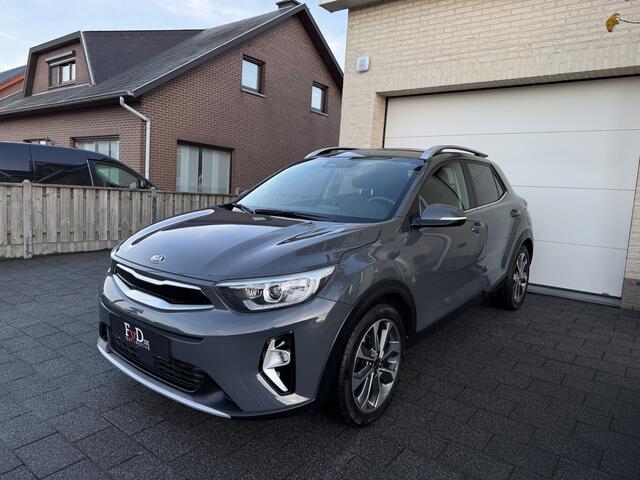 KIA Stonic 1.0 T-GDi 100pk DynamicPlusLine Navi Camera Carplay Leder Led 17" Pdc