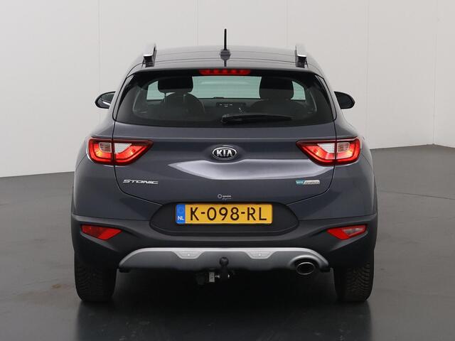 KIA Stonic 1.0 T-GDi MHEV DynamicLine | Trekhaak | Parkeercamera | Bluetooth | Airco | Cruise Control | Navigatie via Carplay |