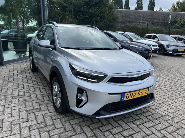 KIA Stonic 1.0 T-GDi MHEV DynamicLine NAVI + CAMERA