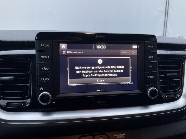 KIA Stonic 1.0 T-GDi DynamicLine Navi Camera Trekhaak Carplay Keyless Yellow Star