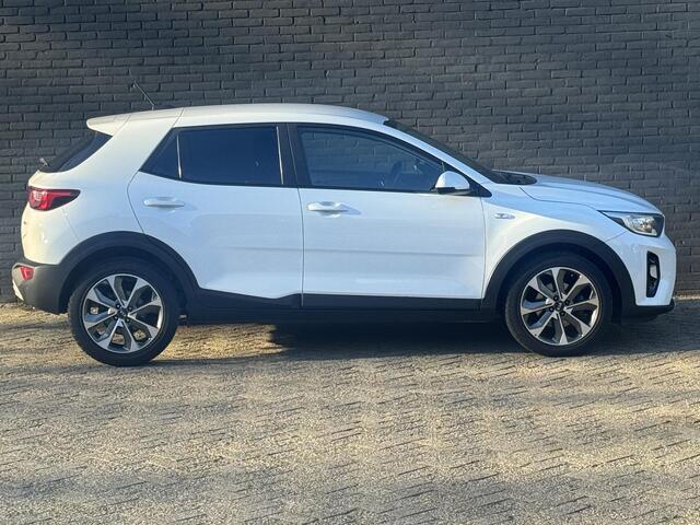 KIA Stonic 1.0 T-GDi ComfortPlusLine Navigator I INCL. ¤ 850,00 AFL.KOSTEN + BOVAG GARANTIE