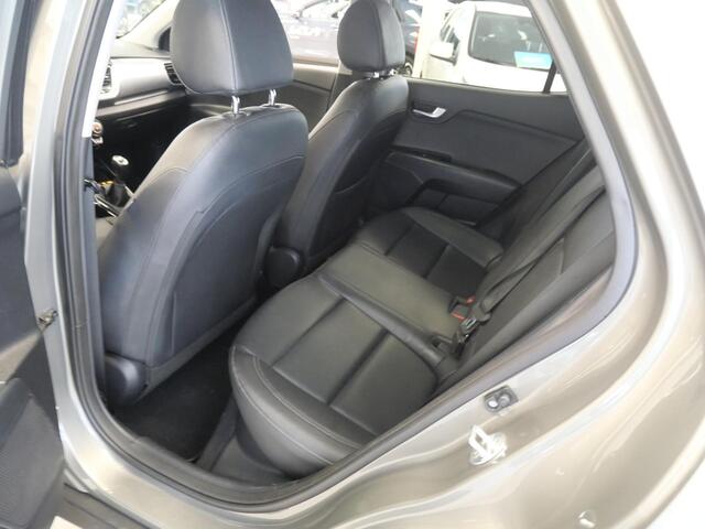 KIA Stonic 1.0 T-GDi ExecutiveLine | Cruise | Clima | Navi | Keyless | Stoel-stuurverwarming |