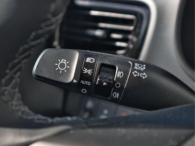 KIA Stonic 1.0 T-GDi MHEV DynamicPlusLine Trekhaak | Navigatie | Climate Control | Camera | tot 10 jaar Garantie |