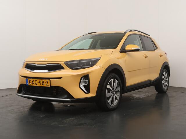 KIA Stonic 1.0 T-GDi MHEV DynamicPlusLine - Stoel/Stuurverwarming - Lichtmetalen Velgen - Navigatie - LED Koplampen - Cruise Control - Fabrieksgarantie Tot 2031