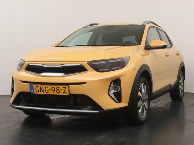 KIA Stonic 1.0 T-GDi MHEV DynamicPlusLine - Stoel/Stuurverwarming - Lichtmetalen Velgen - Navigatie - LED Koplampen - Cruise Control - Fabrieksgarantie Tot 2031