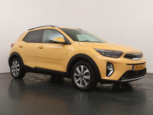 KIA Stonic 1.0 T-GDi MHEV DynamicPlusLine - Stoel/Stuurverwarming - Lichtmetalen Velgen - Navigatie - LED Koplampen - Cruise Control - Fabrieksgarantie Tot 2031