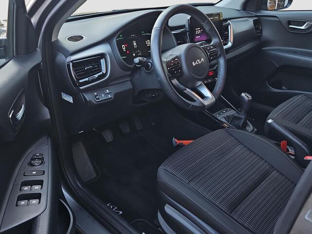 KIA Stonic 1.0 T-GDi MHEV DynamicPlusLine | LED | Stoel- en Stuurverwarming | Cruise | Navi | Clima |