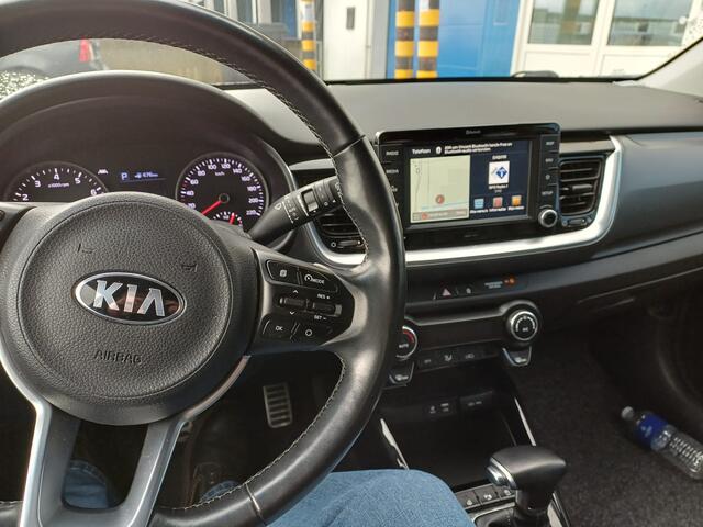 KIA Stonic 1.0 T-GDi ExecutiveLine 120 pk | NL-Auto | Vol | Camera | Keyless | Leder | Stoel- & stuurverwarming | Carplay