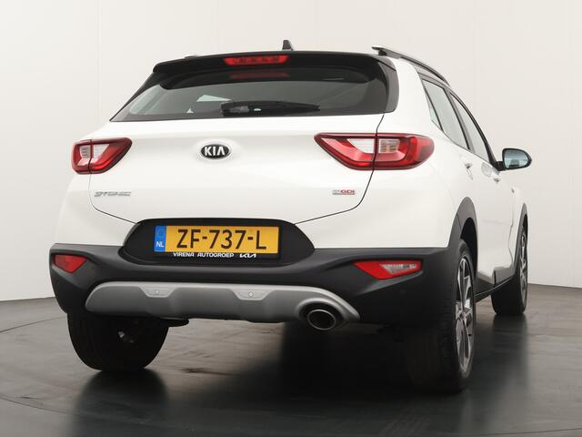 KIA Stonic 1.0 T-GDi DynamicLine - Cruise Control - Navigatie - Apple Carplay/Android Auto - Achteruitrij camera - Fabrieksgarantie 14-05-2026