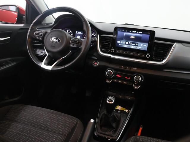 KIA Stonic 1.0 T-GDi MHEV DynamicPlusLine | Trekhaak | Keyless | Navigatie | Parkeercamera | Apple Carplay/Android Auto | Climate Control |