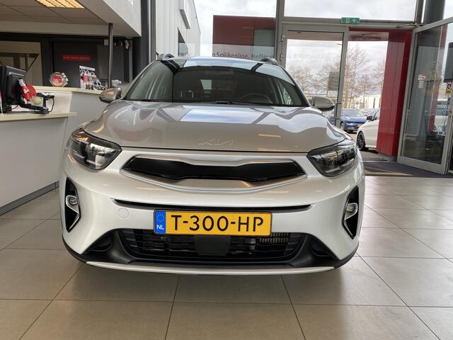 KIA Stonic 1.0 T-GDi MHEV DynamicPlusLine,Navigatie,Achteruitrijcamera,Spraakbediening,Keyless,Climate&Cruisecontrol Adaptief, Achteruitrijsensoren,DAB,16 Inch Lmv