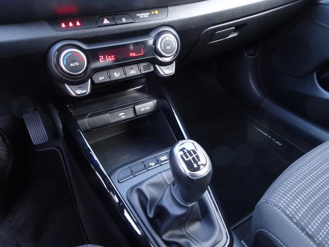 KIA Stonic 1.0 T-GDi MHEV DynamicLine Automatische airco, navigatie, licht metalen velgen, cruise controle, apple carplay, android auto, enz