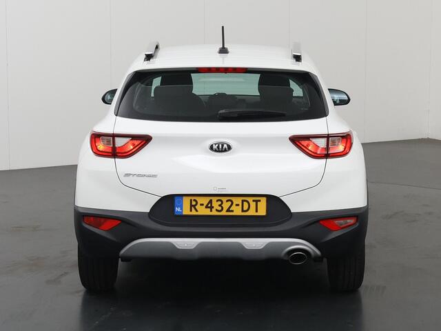 KIA Stonic 1.0 T-GDi MHEV DynamicLine | Parkeercamera | Bluetooth | Airco | Cruise Control | Navigatie via Carplay |