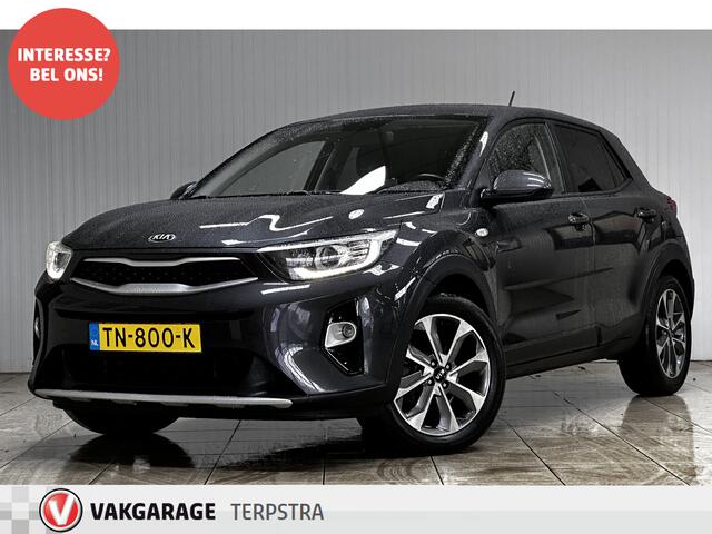 KIA Stonic 1.0 T-GDi ComfortPlusLine Navigator /Trekhaak! /Camera /Apple + Android /DAB+! /Navi /Airco /Cruise /Elek. pakket /Bluetooth /LED Dagrijverl. /17"LMV /Extra getint glas /PDC.