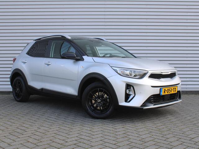 KIA Stonic 1.0 T-GDi MHEV DynamicLine | Stoelverwarming | Camera | Parkeersensor v+a | Clima | Navi | Apple Carplay/Android Auto | 15" LM | Cruise |