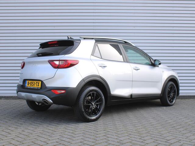 KIA Stonic 1.0 T-GDi MHEV DynamicLine | Stoelverwarming | Camera | Parkeersensor v+a | Clima | Navi | Apple Carplay/Android Auto | 15" LM | Cruise |