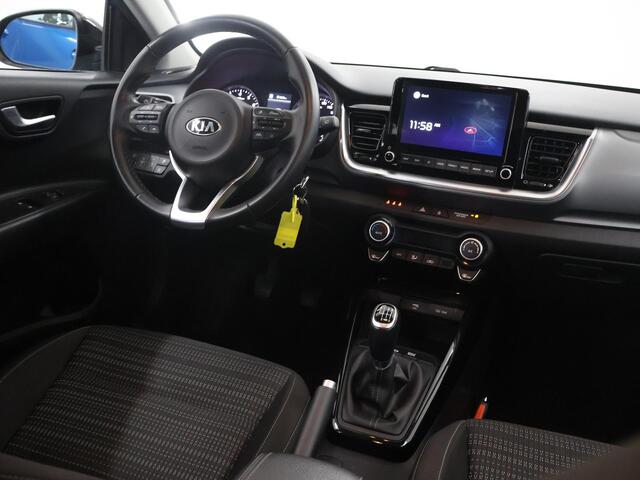 KIA Stonic 1.0 T-GDi MHEV DynamicLine | Parkeercamera | Navigatie | Climate Control | Apple Carplay/Android Auto | Climate Control | Cruise control |
