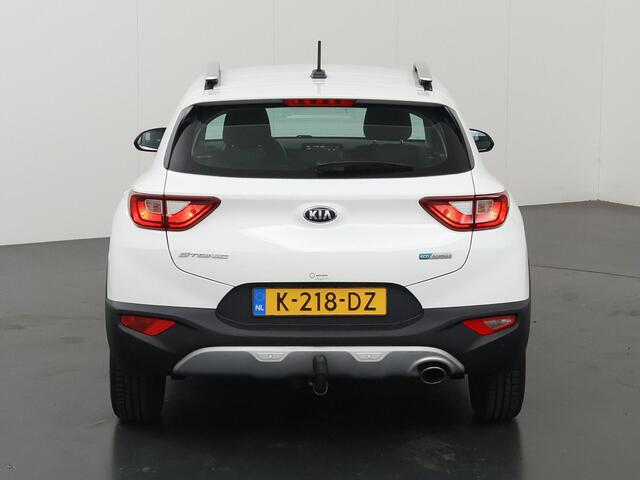 KIA Stonic 1.0 T-GDi MHEV DynamicLine | Trekhaak | Parkeercamera | Apple Carplay/Android Auto | Climate Control | Cruise control |