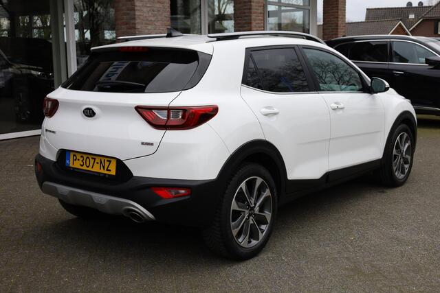 KIA Stonic 1.0 T-GDi ExecutiveLine STOEL/STUURVERW. PANO CAMERA LEER DAB LANE-ASSIST CARPLAY NAVI CRUISE CLIMA PDC 17''LMV NAP