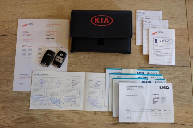 KIA Stonic 1.0 T-GDi ExecutiveLine / Navi / Camera / Stuurverwarming / 17"