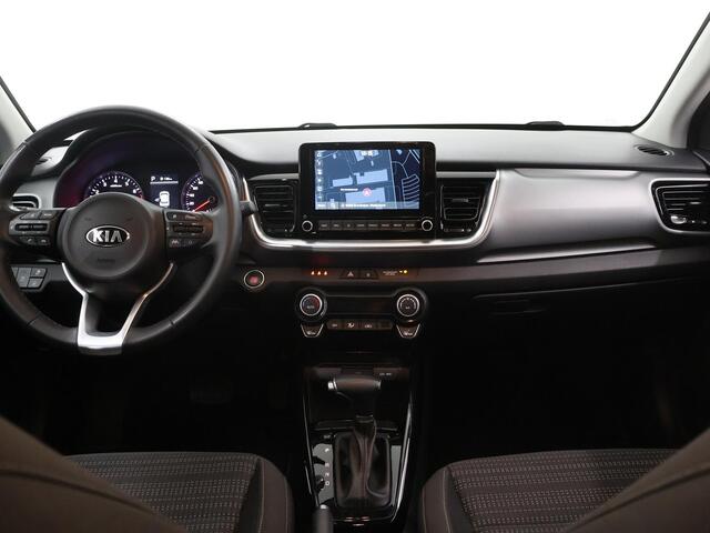KIA Stonic 1.0 T-GDi MHEV DynamicPlusLine | Navigatie | Cruise Control | Apple CarPlay/Android Auto | DAB | Camera | Climate Control | PDC | Automaat |