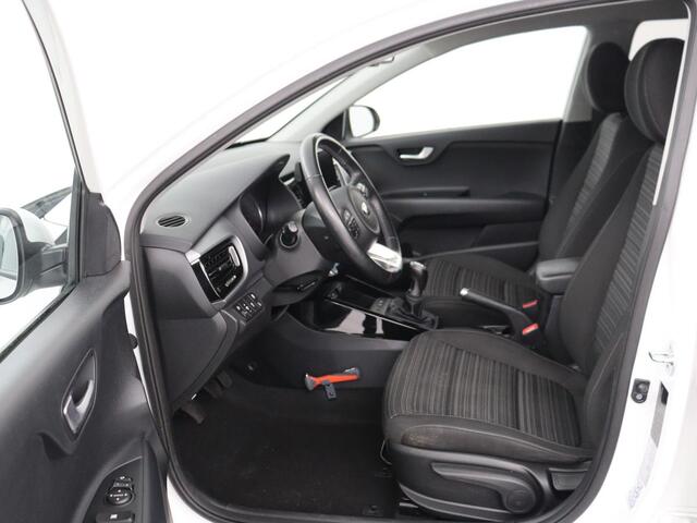 KIA Stonic 1.0 T-GDi MHEV DynamicPlusLine | Adaptive cruise | Carplay | Camera | Keyless | Climate control | DAB | Navigatie | Bluetooth