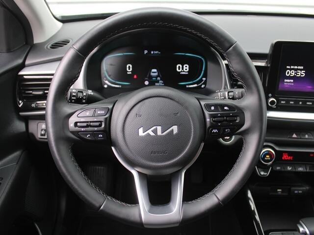 KIA Stonic 1.0 T-GDi MHEV DynamicPlusLine | Stuur-/stoelverwarming | Camera | Clima | Cruise | 16" LM | Navi | LED | Keyless |