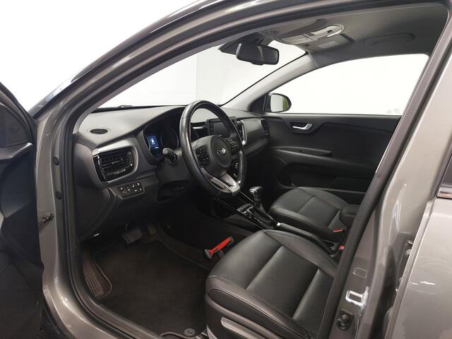 KIA Stonic 1.0 T-GDi ExecutiveLine I NL-Auto I Luxe uitvoering I Trekhaak I Stoel- en stuurverwarming I