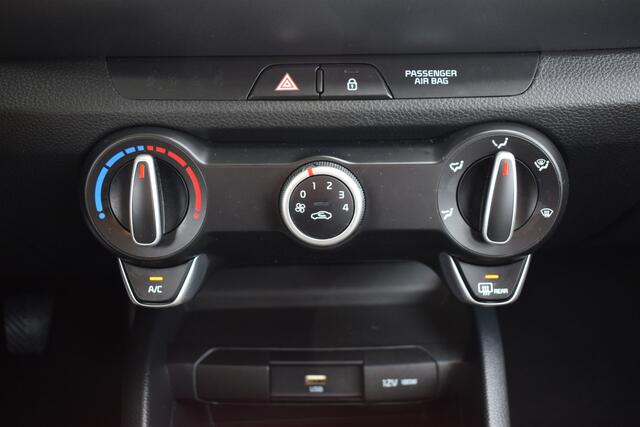 KIA Stonic 1.0 T-GDi MHEV DynamicLine | Airco | Sensoren | Bluetooth | Tot 10Jr. Kia-Garantie |