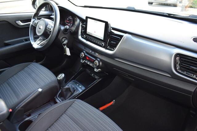 KIA Stonic 1.0 T-GDi MHEV DynamicLine | Navigatie | Camera | Sensoren | Climate + Cruise Control | Tot 10Jr. Kia-Garantie |