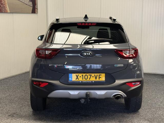 KIA Stonic 1.0 T-GDi MHEV DYNAMIC PLUS LINE NAVIGATIE ADAPTIVE CRUISE CONTROL CLIMATE CONTROL BLUETOOTH TELEFOON DODEHOEKSENSOREN ACHTERUITRIJCAMERA KEYLESS GO TREKHAAK ZEER MOOI !! 3010