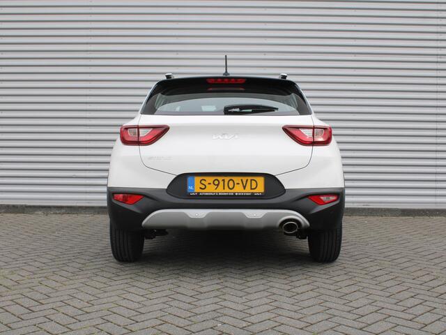 KIA Stonic 1.0 T-GDi MHEV DynamicLine | Camera | LED | Apple Carplay/Android Auto | Airco | Cruise | 15" LM |