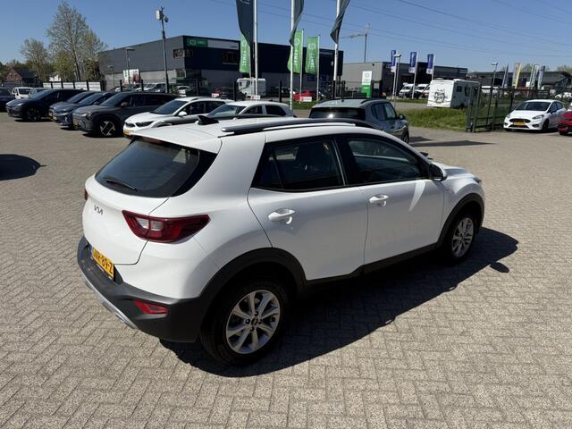 KIA Stonic 1.0 T-GDi MHEV DynamicLine NAVI + CAMERA