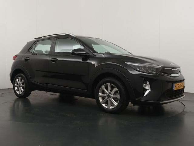 KIA Stonic 1.0 T-GDi MHEV DynamicLine Navigatie - Achteruitrijcamera - Cruise Control - Apple & Android Carplay - Virena zekerheidspakket ¤ 895,-