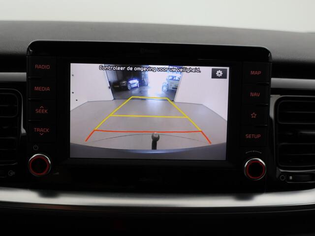 KIA Stonic 1.0 T-GDi DYNAMICPLUSLINE + TREKHAAK | STOELVERW. | CAMERA | 17 INCH | CARPLAY | KEYLESS